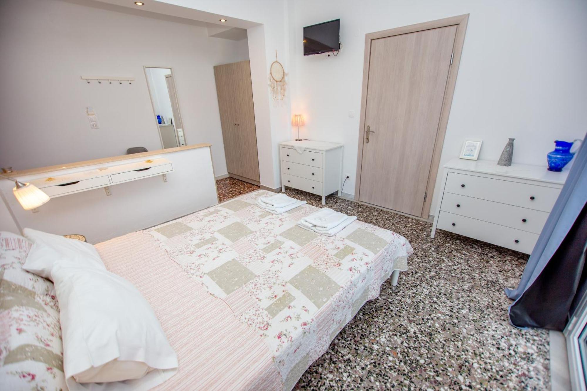 T H E Berlin Studios And Suites Nea Vrasna Ngoại thất bức ảnh
