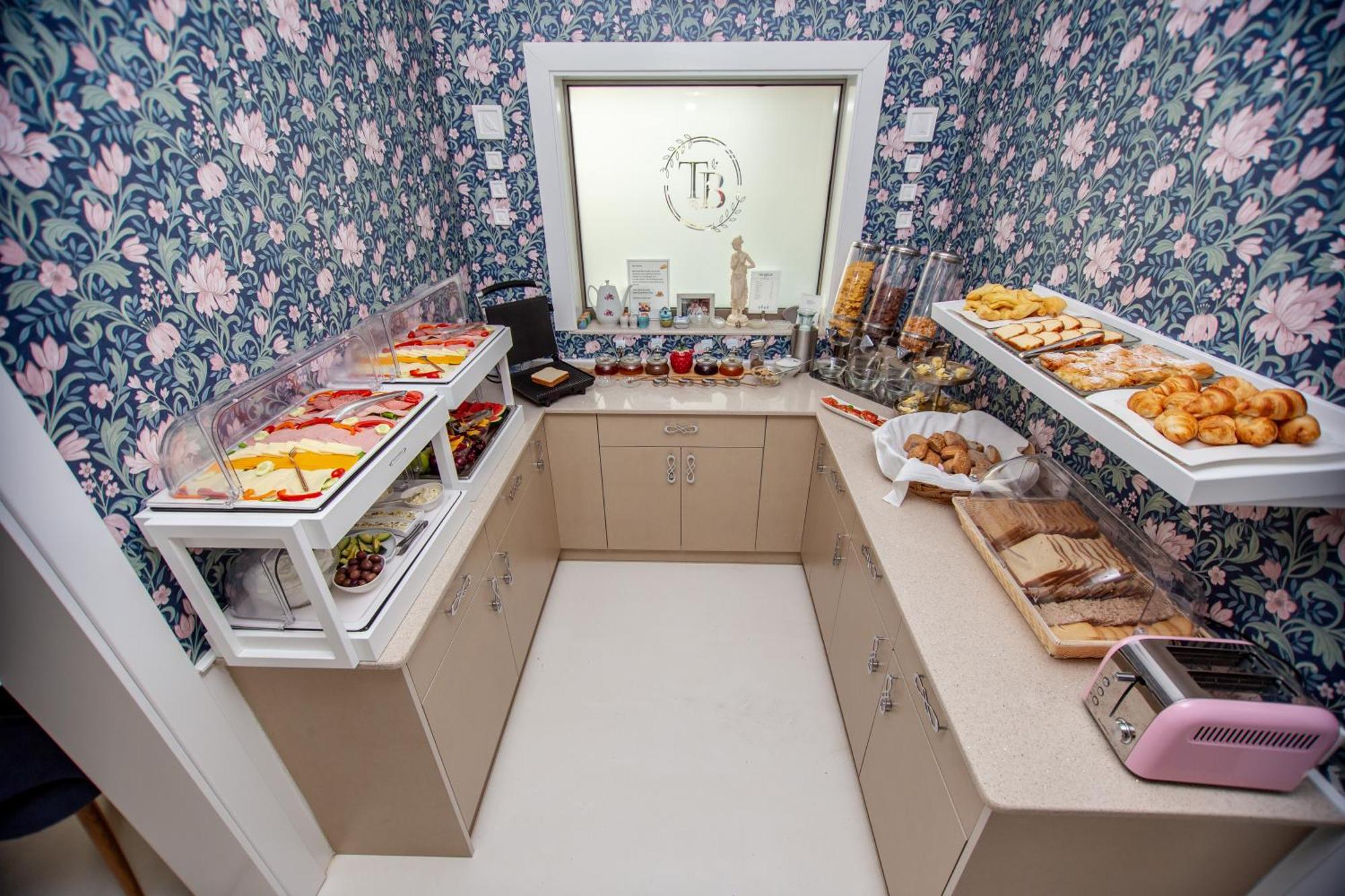 T H E Berlin Studios And Suites Nea Vrasna Ngoại thất bức ảnh