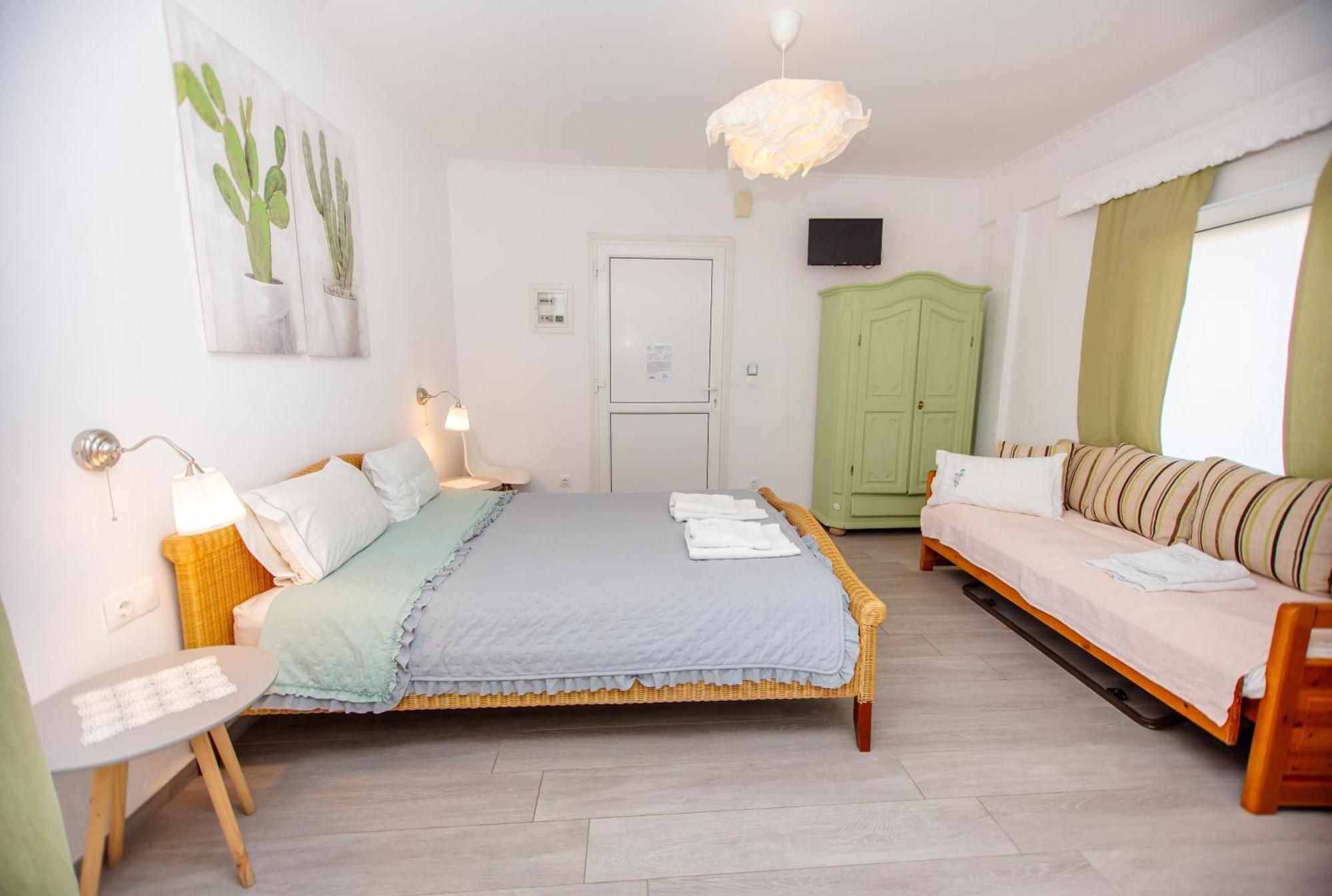 T H E Berlin Studios And Suites Nea Vrasna Ngoại thất bức ảnh