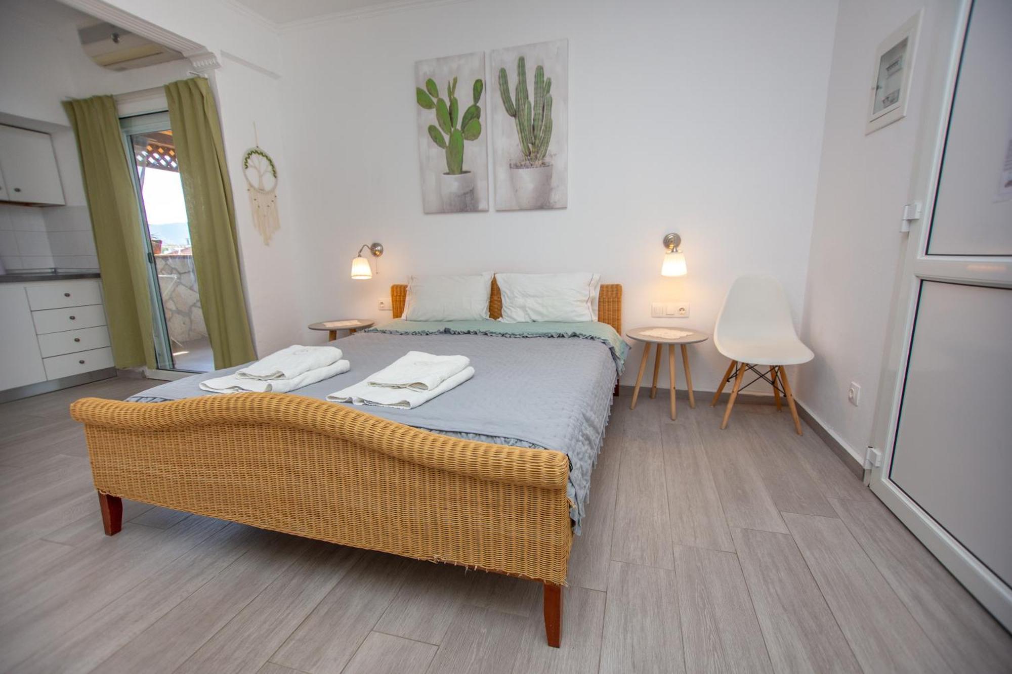 T H E Berlin Studios And Suites Nea Vrasna Ngoại thất bức ảnh